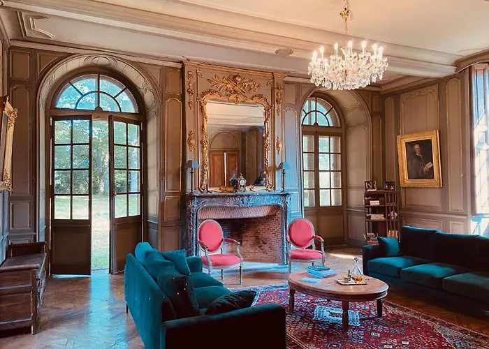 Chateau De Βίλα *