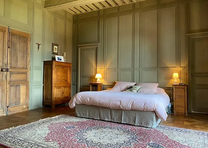 Βίλα Chateau De Moulins-le-Carbonnel